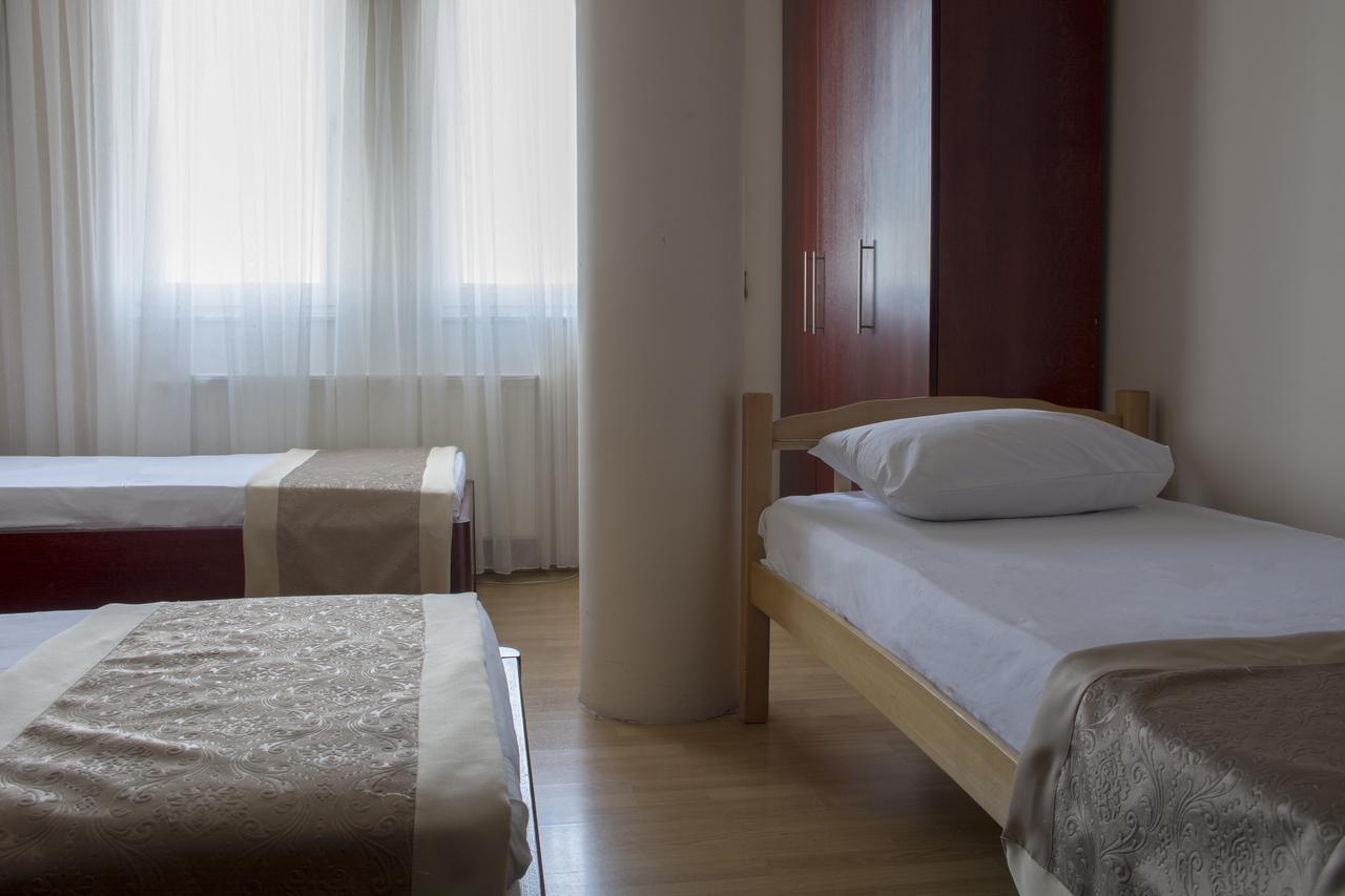 King Hotel Peć Eksteriør billede